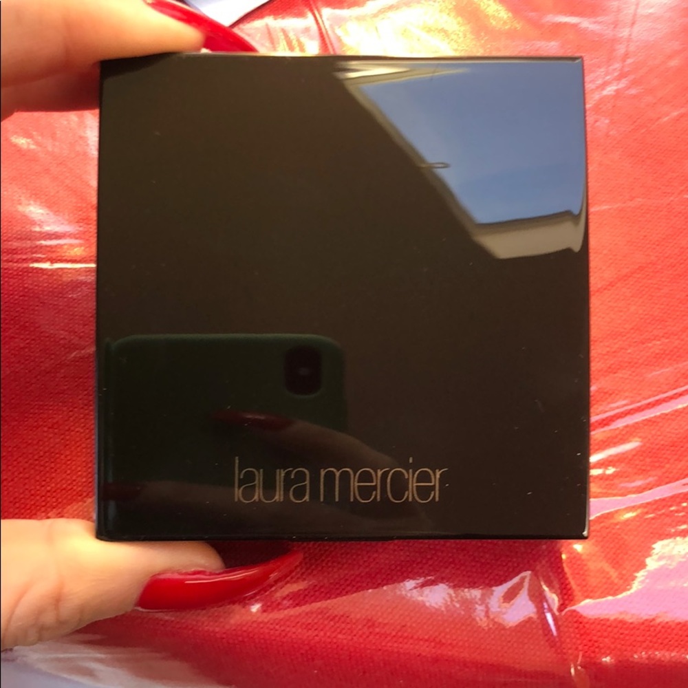NWT Laura Mercier Matte Radiance Baked Powder - Picture 4 of 5